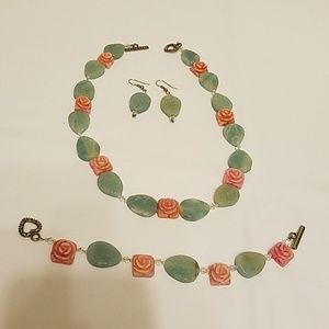Stone bead and crystal flower necklace set